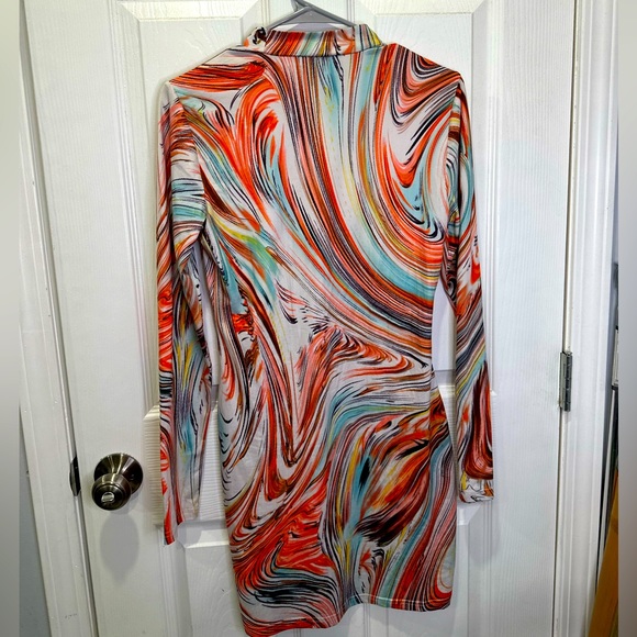 SHEIN Privé Mock-neck Marble
Bodycon Dress - Picture 3 of 5